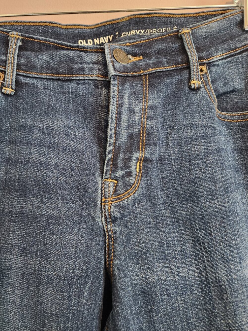 2/$25 Old Navy Curvy Profile Mid Rise Blue Jeans Size 4 Short - Picture 4 of 11